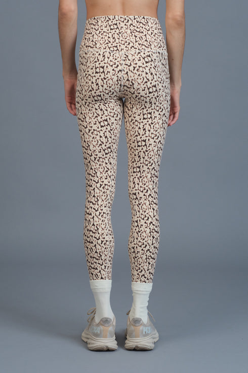 Move Pocket High25 Almond Abstract Leopard Legging