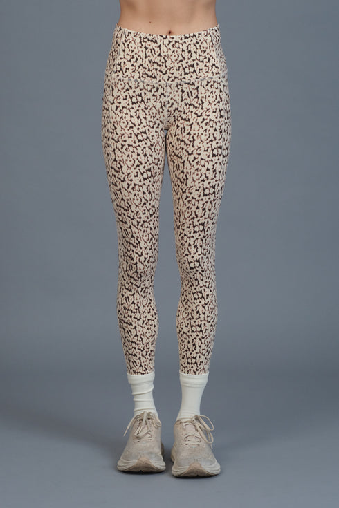 Move Pocket High25 Almond Abstract Leopard Legging