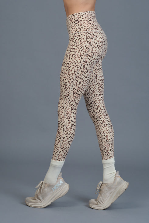 Move Pocket High25 Almond Abstract Leopard Legging