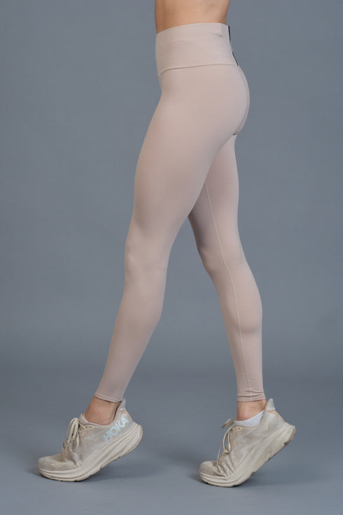 EQMT Aura Easy Ultra High Legging Taupe